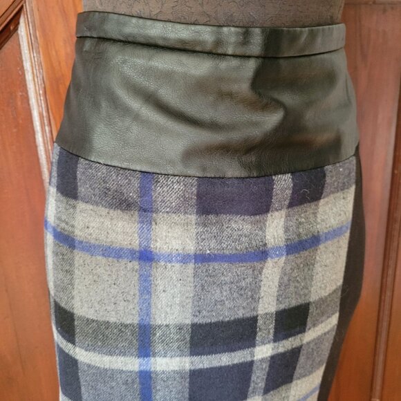 Calvin Klein Womens Plaid Pencil Skirt Faux Leather Waistband Size 12 Wool Blend - Picture 2 of 5